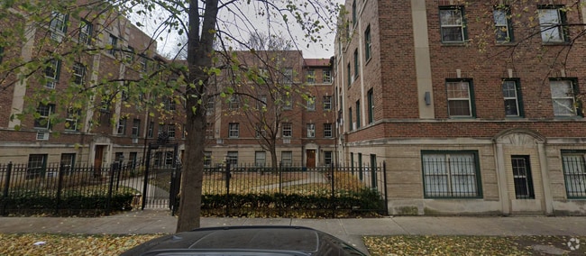 Building Photo - Modern Rogers Park 1 Bed Apartment