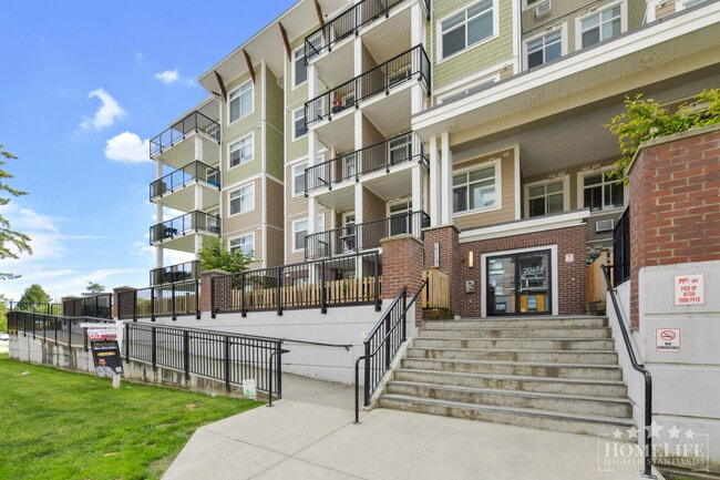 Building Photo - Bright 2 Bedroom Condo at The Georgia in Downtown Langley Unit 318