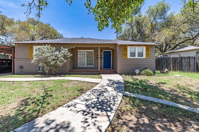 Building Photo - Beautiful Tech Terrace Home! Full of Chara...