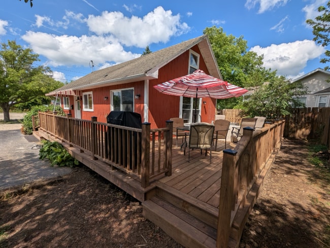 Photo - 605 Vincent Rd