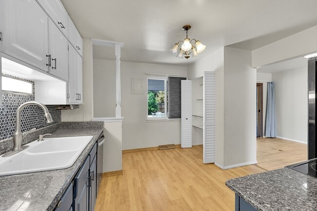 Photo - 4220 Edwinstowe Ave