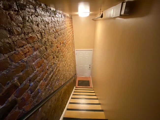 Photo - 17 1/2 N 17th Unit B