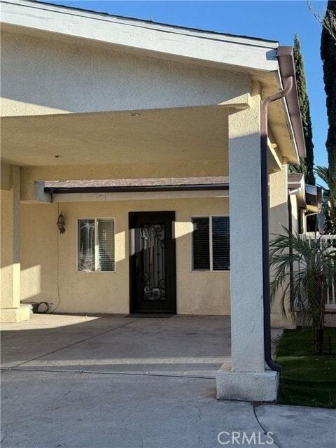 Building Photo - 13240 Archwood St Rental