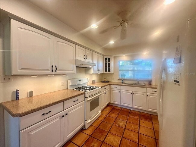 Photo - 1105 N Lake Otis Dr SE