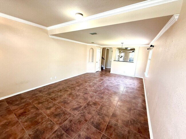 Photo - **APPLICATION RECEIVED** AVAILABLE NOW! Tw...