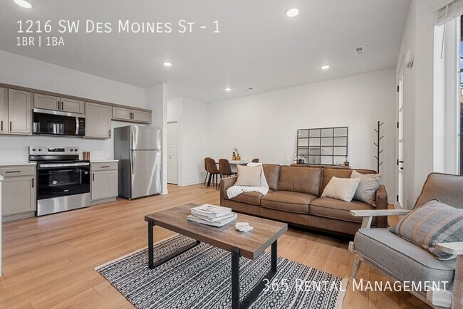 Photo - 1216 SW Des Moines St Unit 1