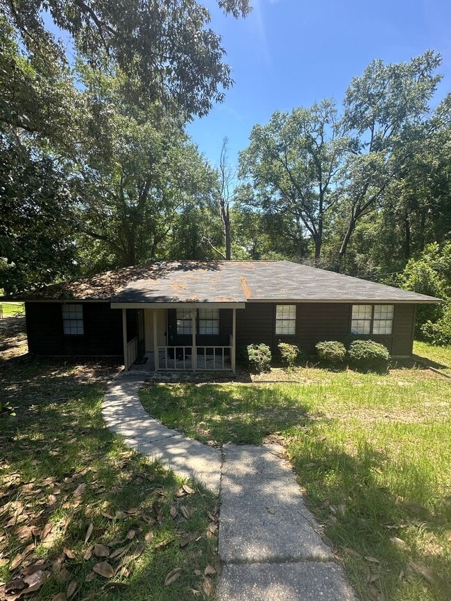 Daleville! Cul-de-sac!! New Carpet/Paint... - Daleville!  Cul-de-sac!!  New Carpet/Paint... House