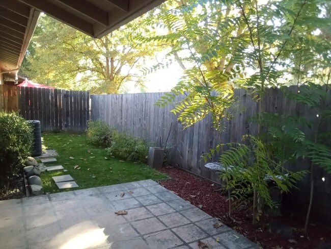 Photo - 300 Shafer Ln