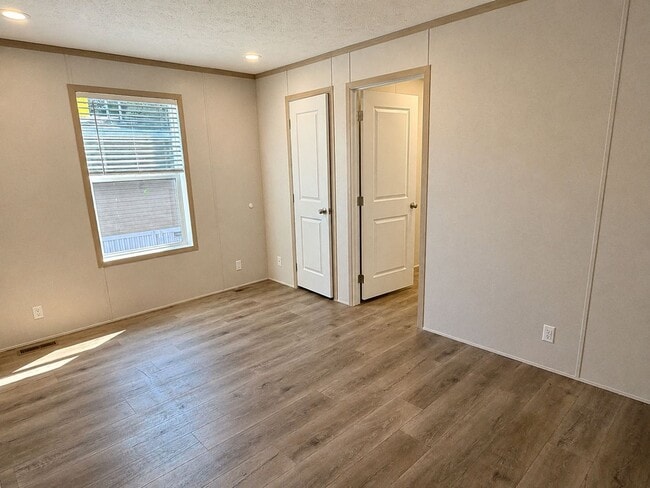 Photo - 4052 Underwood Ct