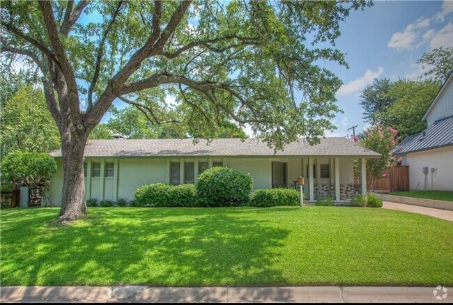 Building Photo - MIDCENTURY MODERN HOME IN CRESTWOOD