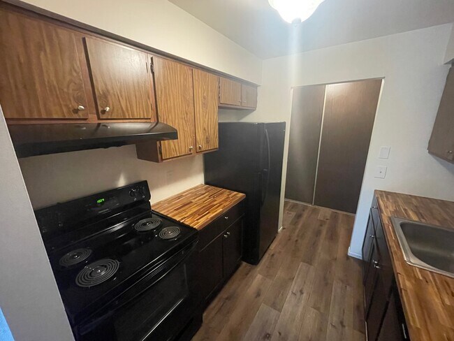 Photo - 30042 W 12 Mile Rd Unit 56