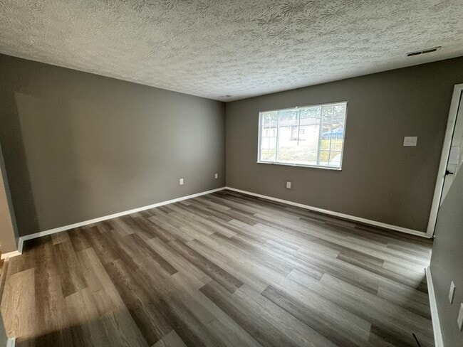 Photo - 5031 W Pea Ridge Rd