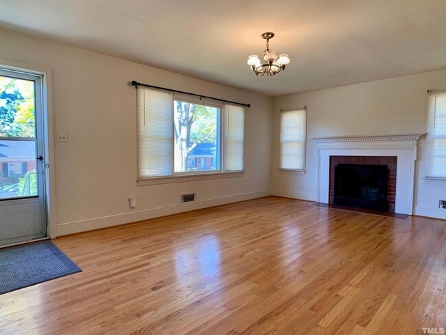 Photo - 217 Hardee St
