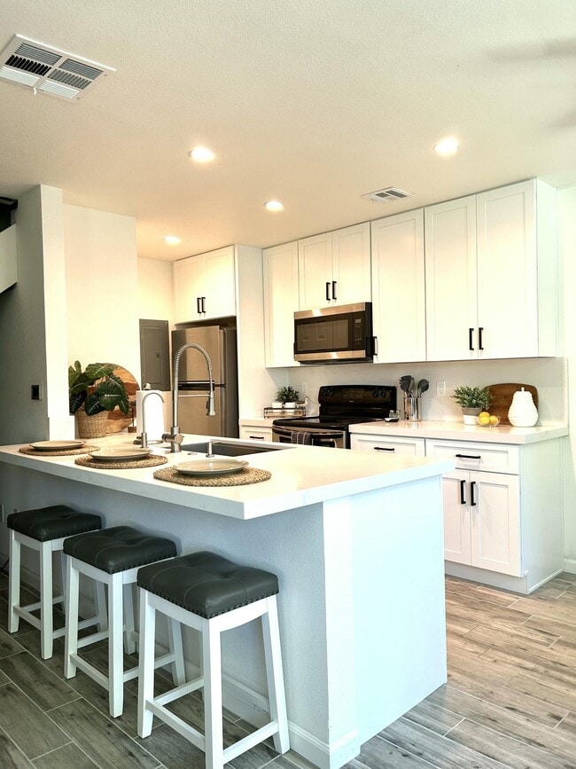 Building Photo - 72619 Thrush Rd Unit 2