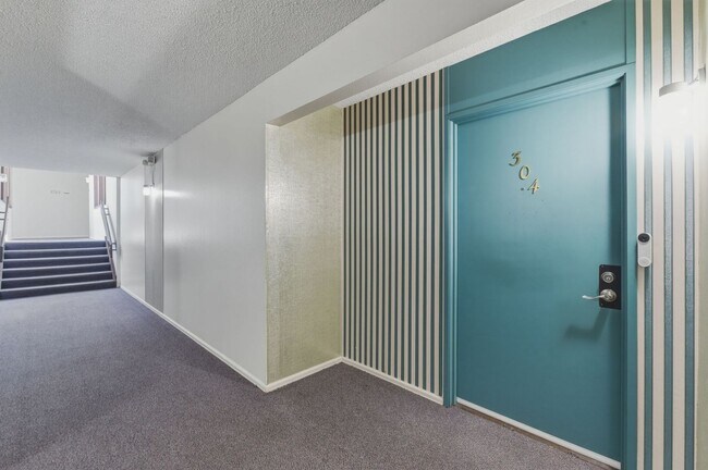 Photo - 6550 Delmonico Dr