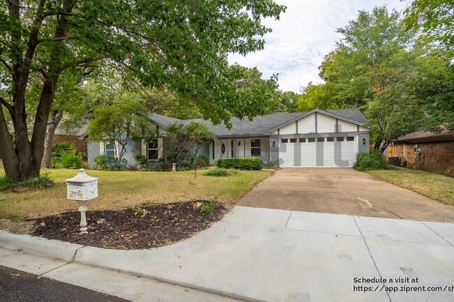 Building Photo - 6829 Shadydale Dr