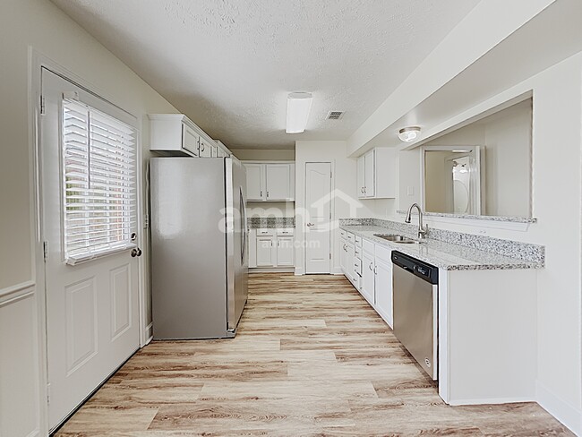 Photo - 2715 Annapolis Ct