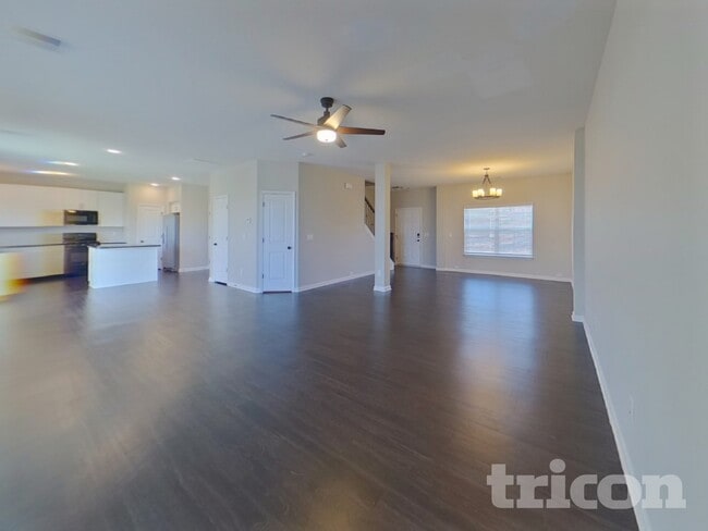 Photo - 715 Pollyanna Dr