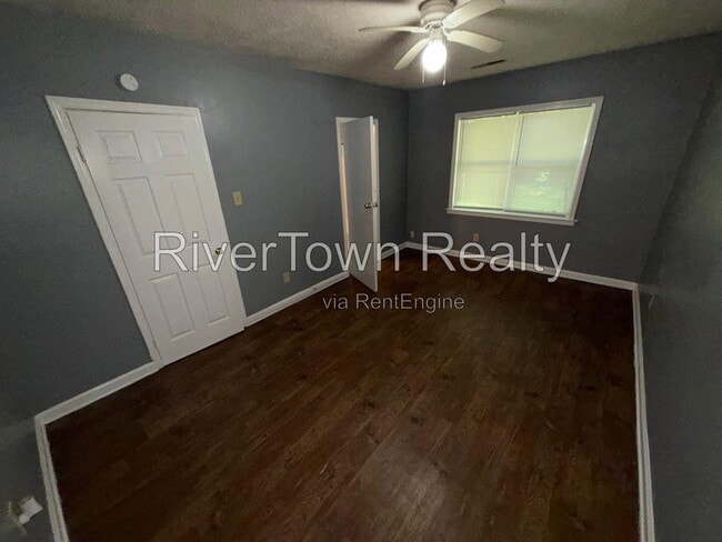 Photo - 1922 St Elmo Ave