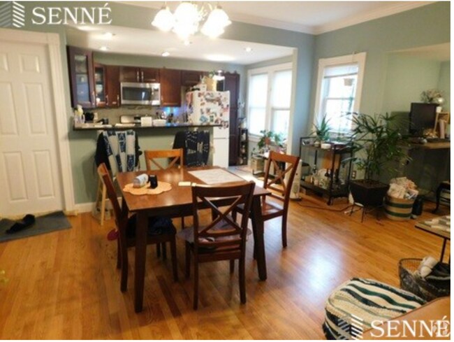 Building Photo - 12 Fiske Ave Unit 1 Rental
