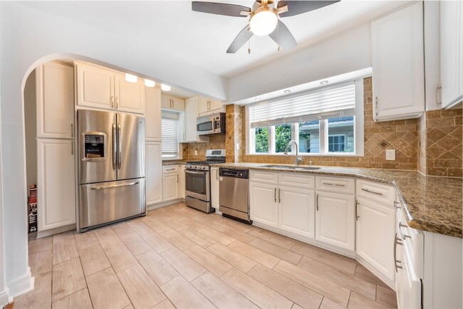 Photo - 85 Barrows Ave