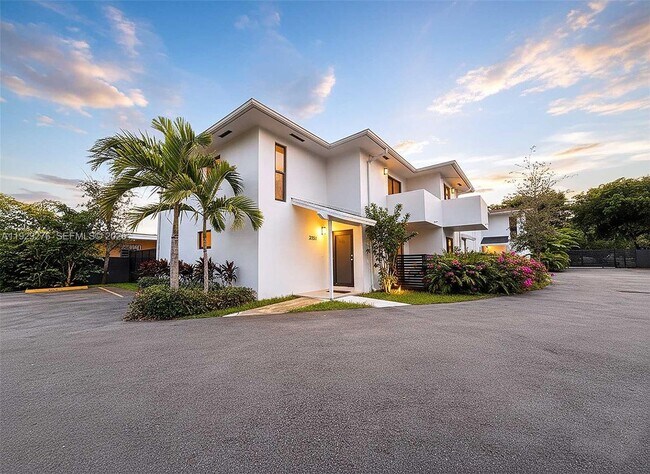 Photo - 3079 NW 11th St