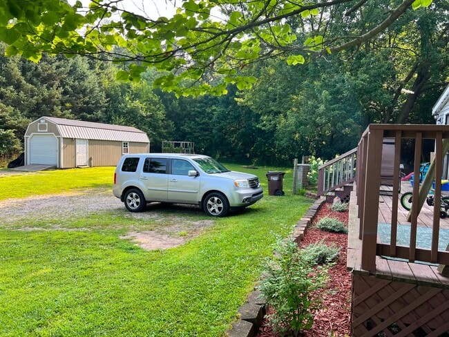 Photo - 8001 Blackman Rd