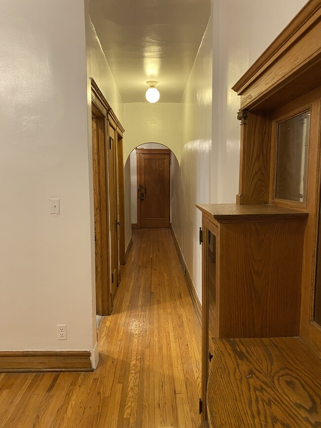 hallway - 5704 S Kimbark Ave Unit 1