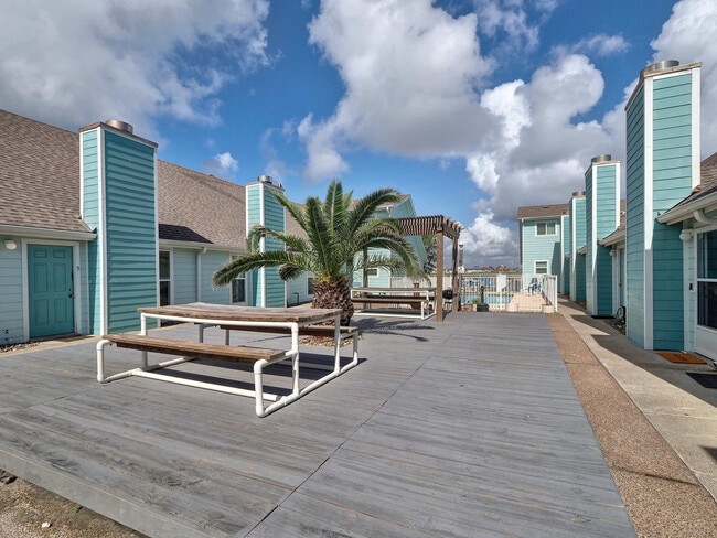 Photo - 15201 Leeward Dr Unidad ID1035609P