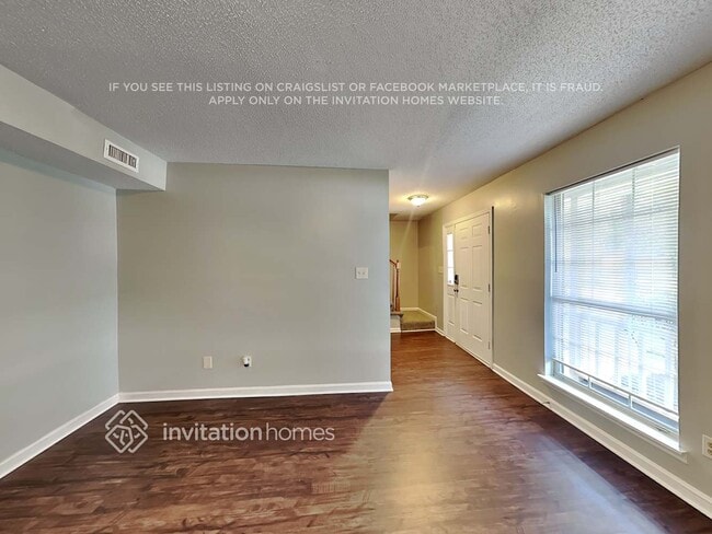 Photo - 7025 Markway Dr