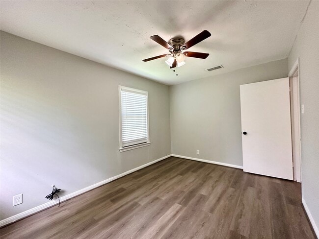 Photo - 3723 Cosby St