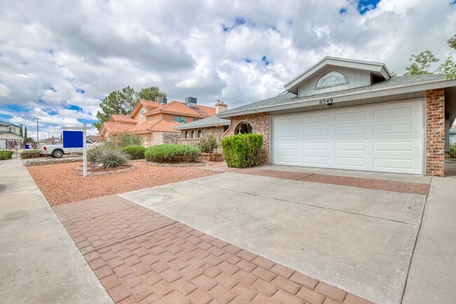 Photo - Beautiful Brick House