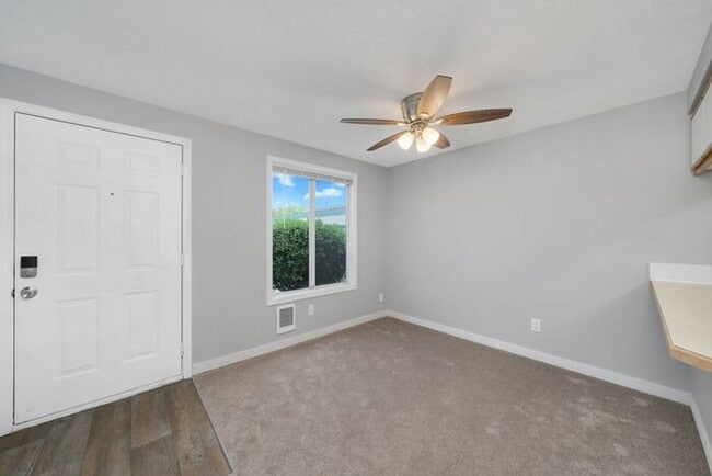 Photo - 2 bedroom unit. Pets OK! Lots of upgrades! Full size washer and dryer in every unit!!