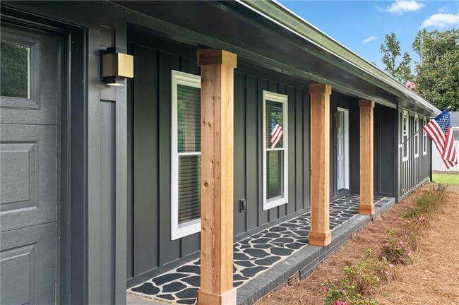 Photo - 3251 Plains Way