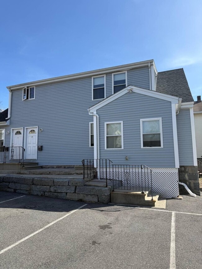 Building Photo - 58 Kent St Unit 3