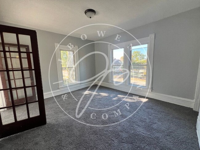 Photo - "Charming upper 2 Bedroom duplex, in Swant...