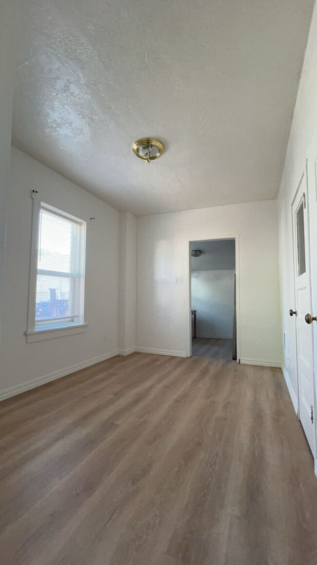 Photo - 348 S Lee Ave Unit 348