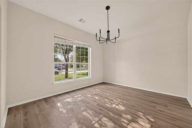 Photo - 3314 Karleigh Way