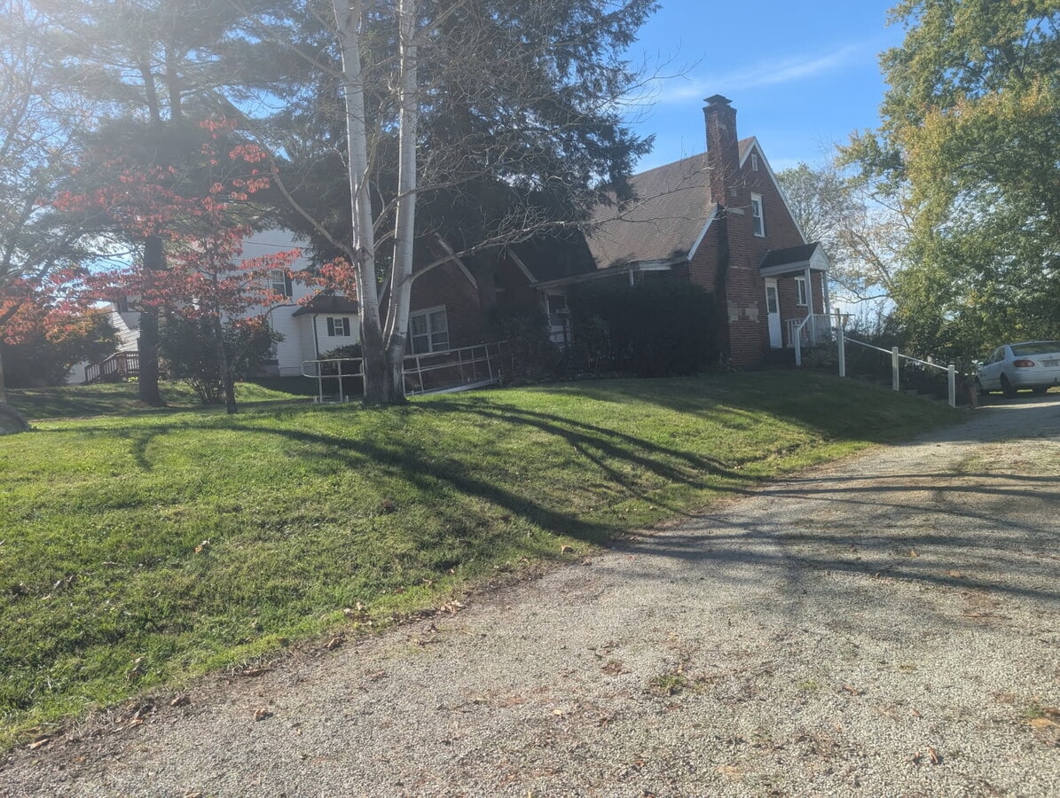 Photo - 771 Upper Fredericktown Rd