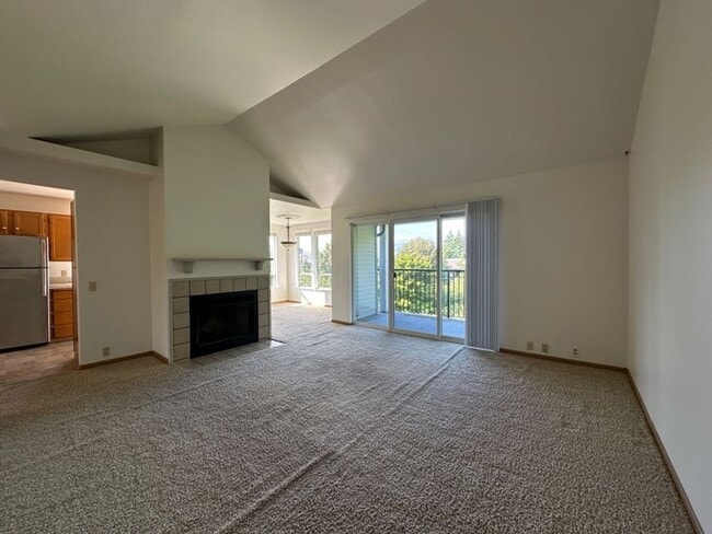 2 Bedroom 2 bath home with water and mount... - 2 Bedroom 2 bath home with water and mount...