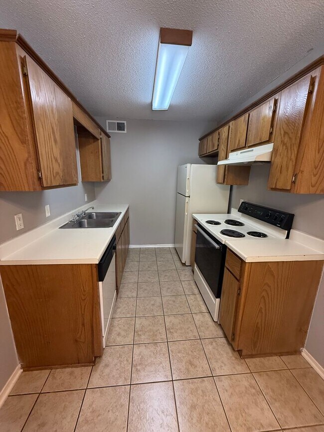 2233 Alma Blvd Unit 5