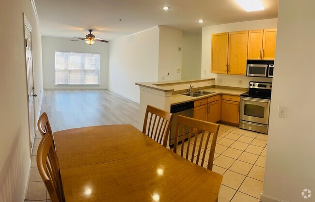 Building Photo - 1505 Cadfel Ct Unit 206 Rental