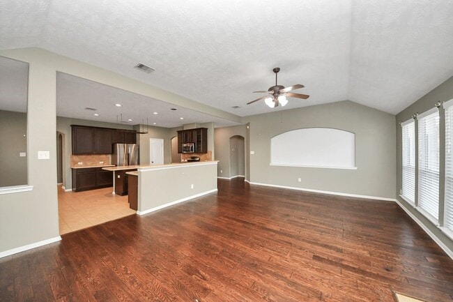 Building Photo - 24822 Diamond Run Ct