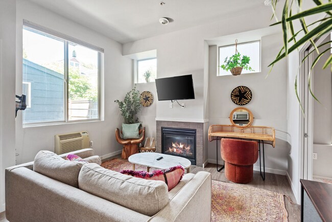 Photo - 1607 NW Davis St Unidad 13