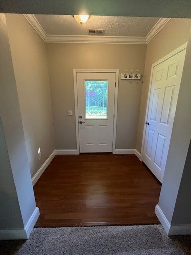 Photo - Charming 3-bedroom, 2-bathroom home located in the delightful community of Castle Hayne