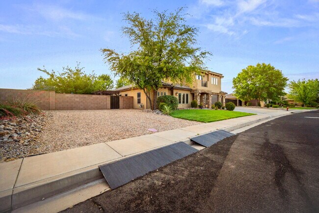 Photo - "Spacious 5-Bed Oasis with 3 Baths in Washington, UT – 3,171 Sq Ft of Comfort!"