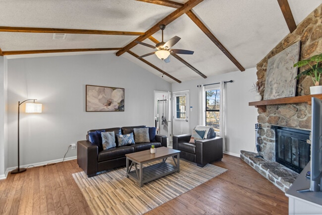 Photo - 122 Pecan Valley Dr