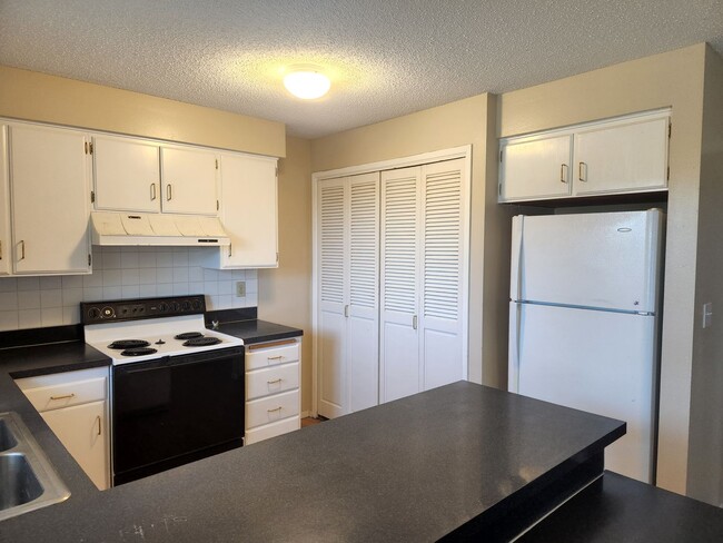 Photo - 102 N 48th Ave