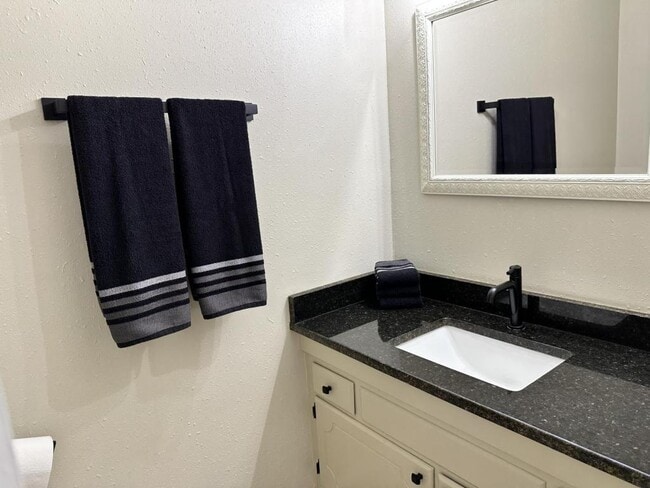 Photo - 600 Higdon Ferry Rd Unit 300