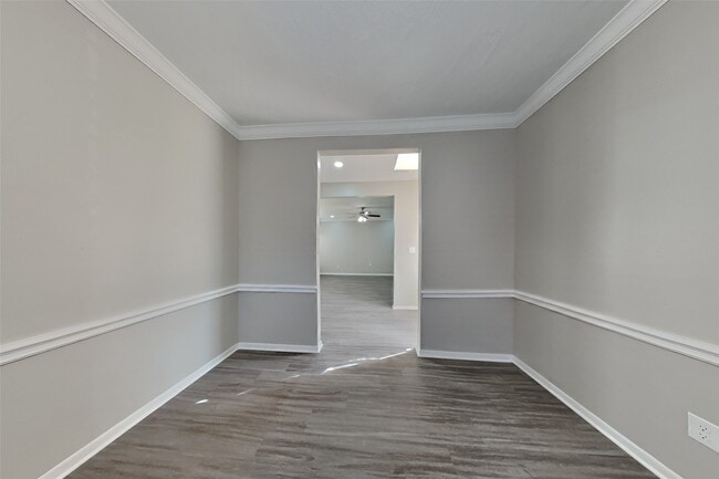 Photo - 2127 Jamara Ln